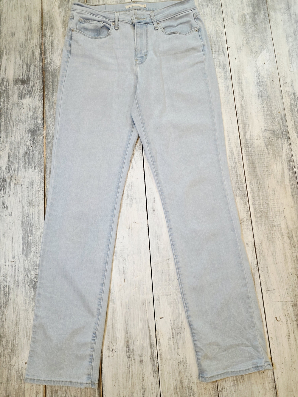 Levi's Classic Straight Light Blue Women's Straight-Leg Jeans sz 6 28x32